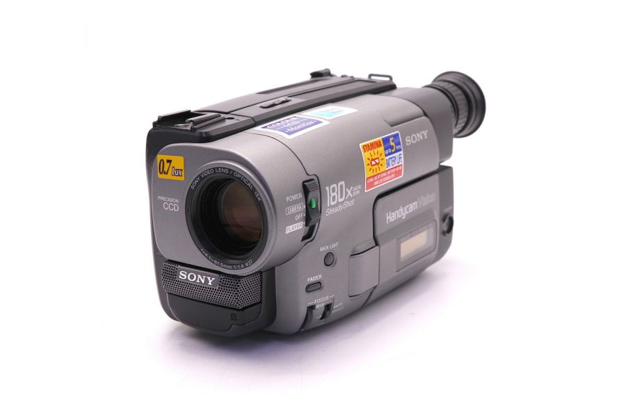Видеокамера Sony CCD-TRV24E (Japan, 2001г.)
