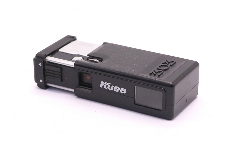 Советский миниатюрный фотоаппарат Киев 303