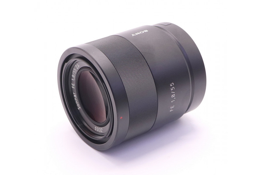 Объектив Sony Zeiss Sonnar T* FE 55mm F1.8 ZA в упаковке