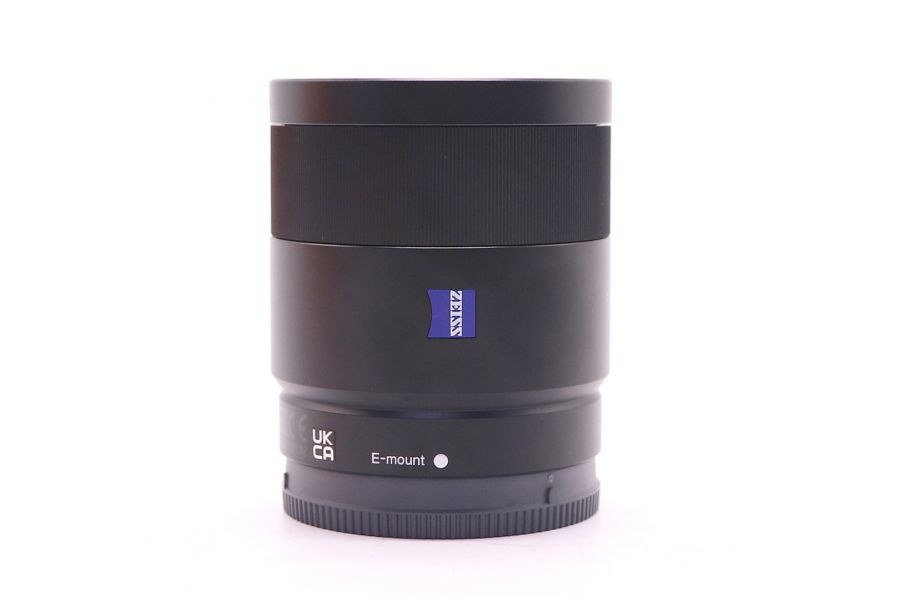 Объектив Sony Zeiss Sonnar T* FE 55mm F1.8 ZA в упаковке