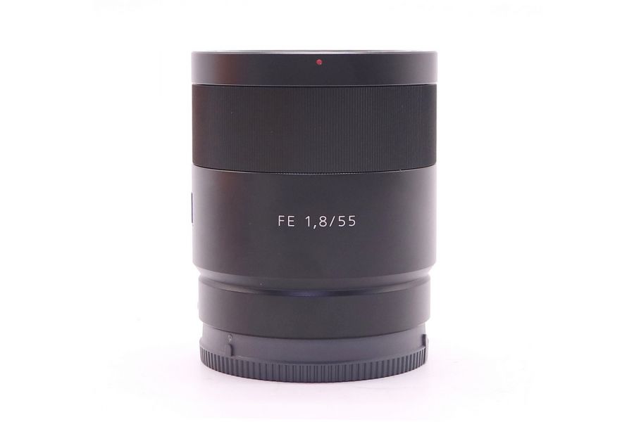 Объектив Sony Zeiss Sonnar T* FE 55mm F1.8 ZA в упаковке