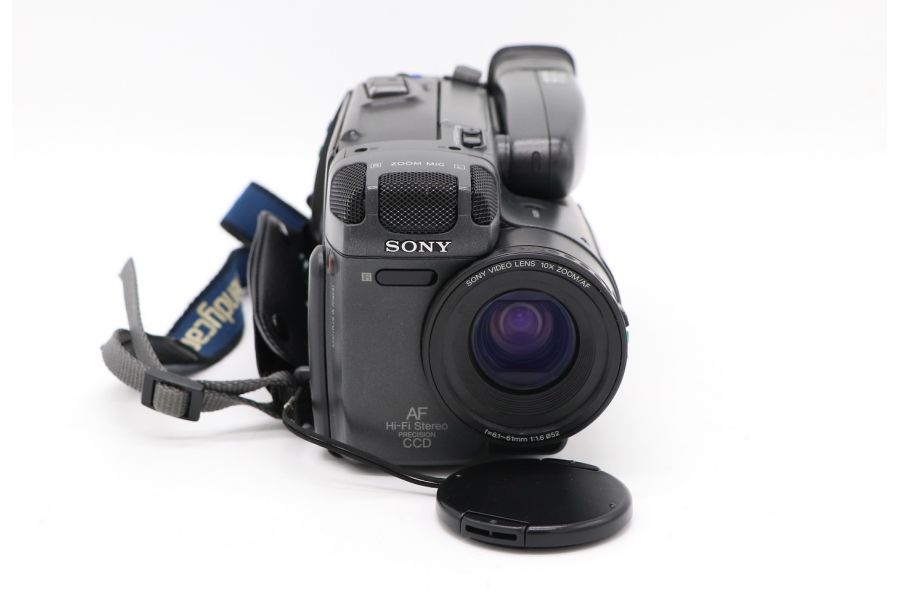 Видеокамера цифровая Sony CCD-TR2000E Handycam