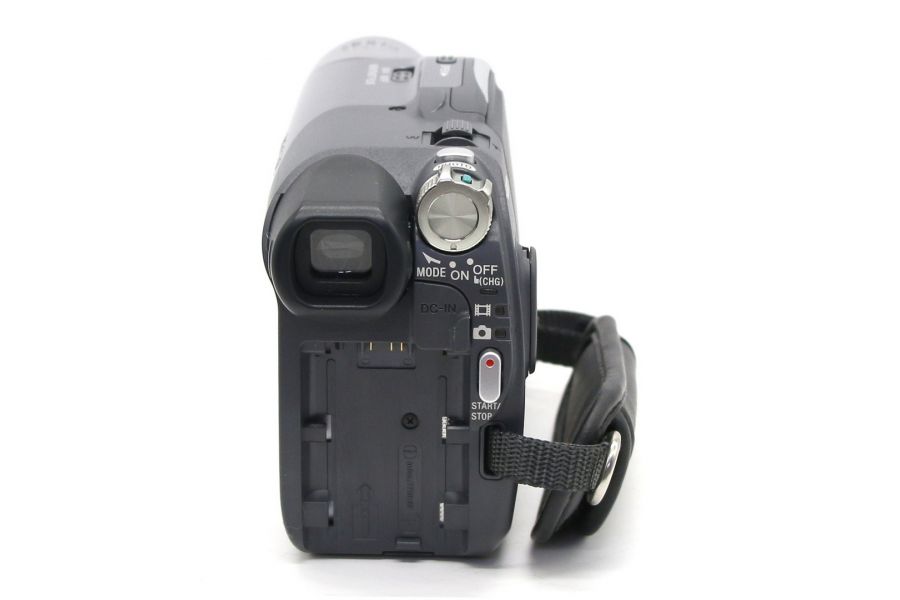 Видеокамера цифровая Sony DCR-DVD205E Handycam