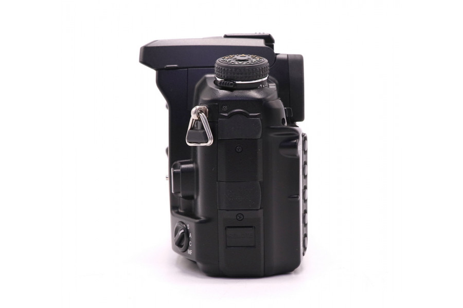 Konica Minolta Dynax 7D body зеркальная фотокамера