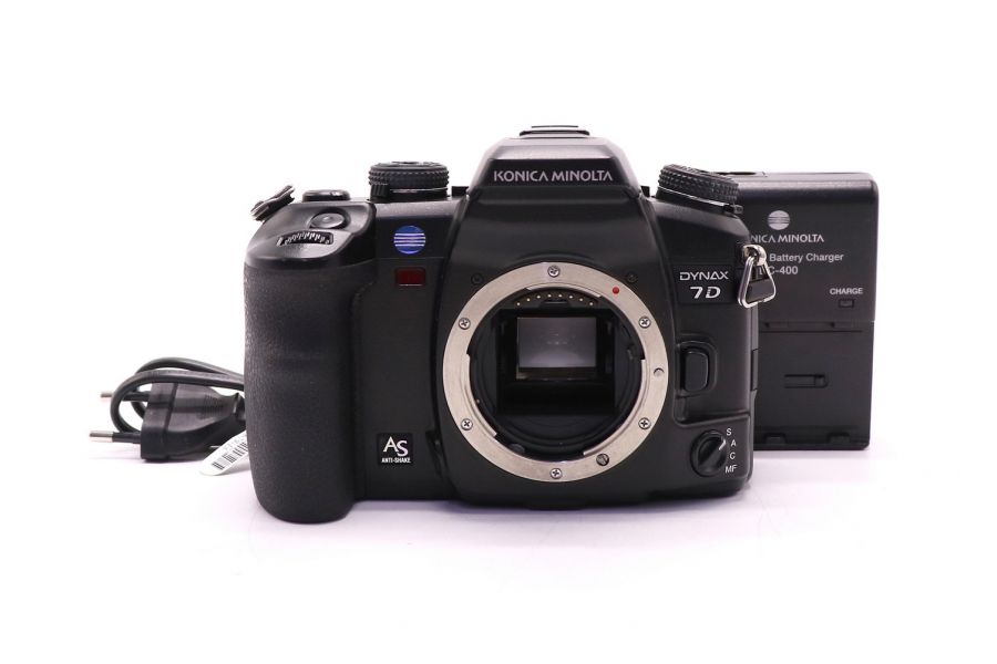 Konica Minolta Dynax 7D body зеркальная фотокамера