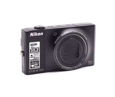 Компактная фотокамера Nikon coolpix S8000