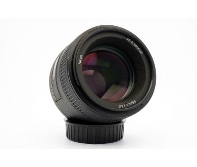 Объектив Nikon 85mm f/1.8G AF-S Nikkor (Nikon F)
