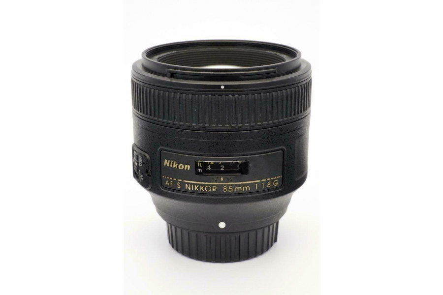 Объектив Nikon 85mm f/1.8G AF-S Nikkor (Nikon F)