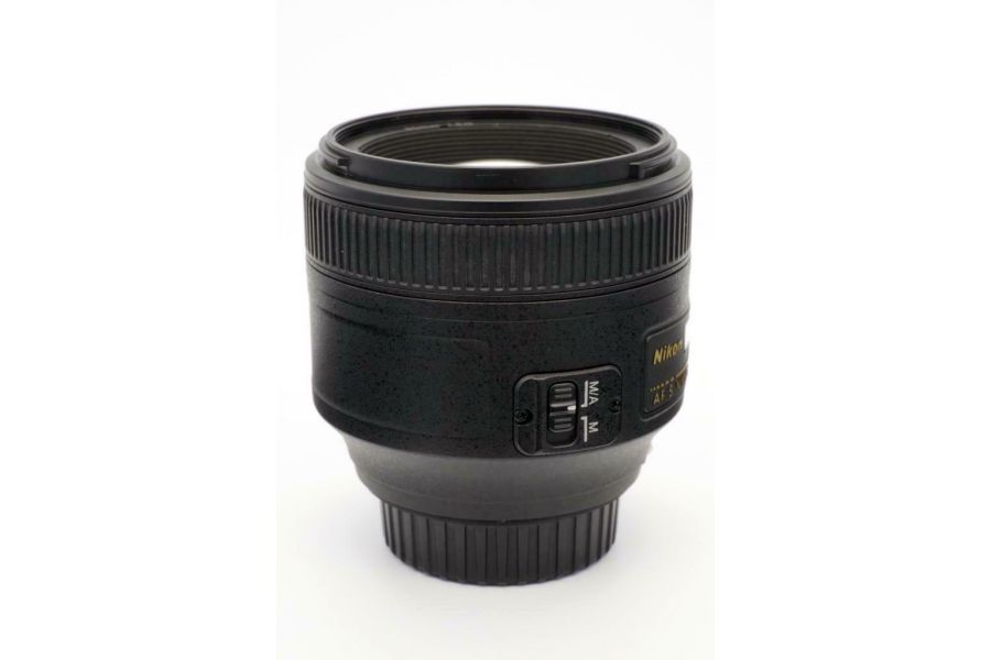 Объектив Nikon 85mm f/1.8G AF-S Nikkor (Nikon F)