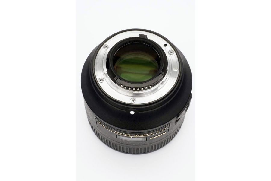 Объектив Nikon 85mm f/1.8G AF-S Nikkor (Nikon F)