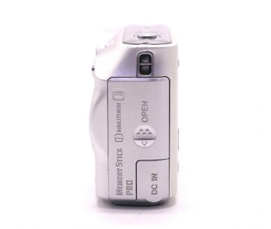 Камера цифровая Sony Cyber-Shot DSC-P200