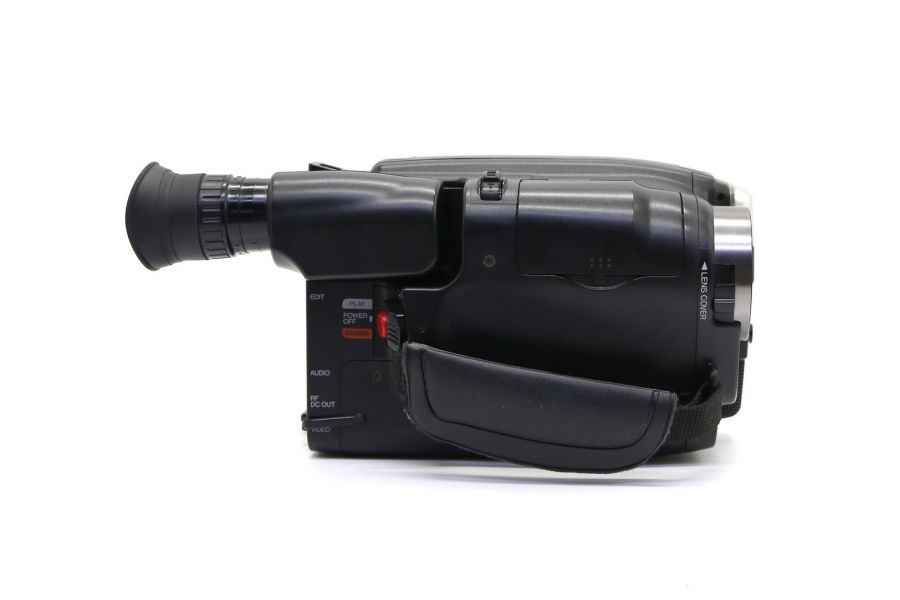Винтажная модель видеокамера JVC GR-AX68 