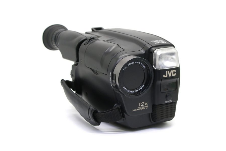 Винтажная модель видеокамера JVC GR-AX68 