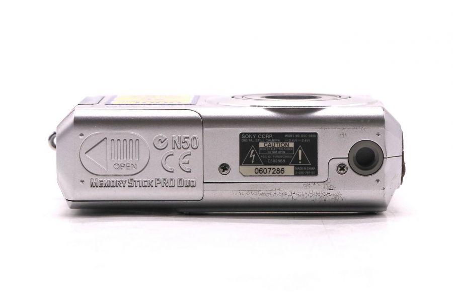 Компактная камера Sony Cyber-shot DSC-S650