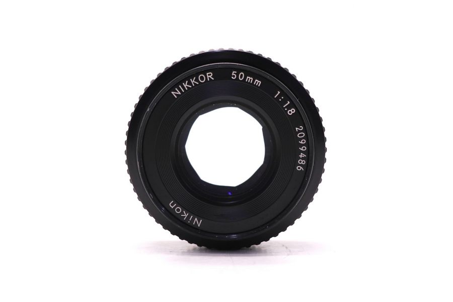 Светосильный объектив Nikon 50mm f/1.8 Nikkor
