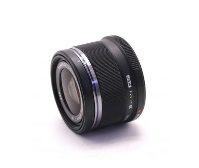 Универсальный Olympus M.Zuiko Digital 25mm f/1.8