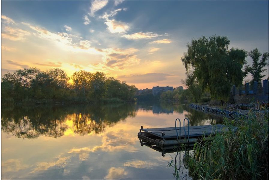 Объектив Nikon 18-55mm f/3.5-5.6G AF-S ED DX Nikkor