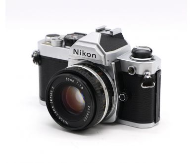 Пленочный фотоаппарат Nikon FM kit (Japan, 1980)