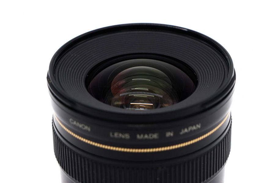 Сверхширокоугольный Canon EF 20mm f/2.8 USM