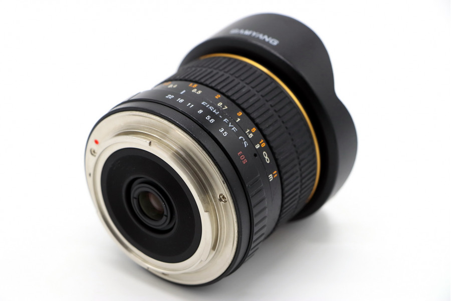Samyang 8mm f/3.5 AS IF MC Fish-eye CS Canon EF-S 