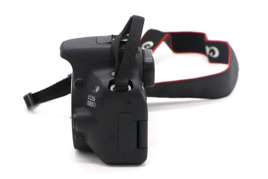 Фотоаппарат Canon EOS 200D kit (пробег 385 кадров)