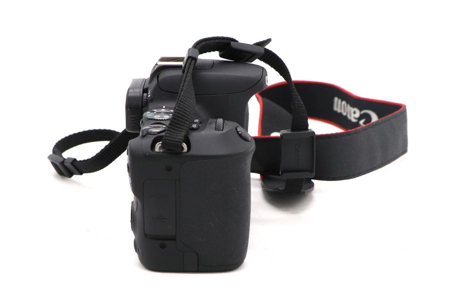 Фотоаппарат Canon EOS 200D kit (пробег 385 кадров)