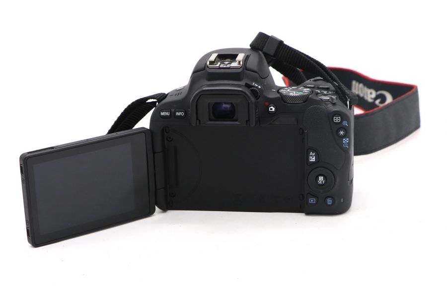 Фотоаппарат Canon EOS 200D kit (пробег 385 кадров)