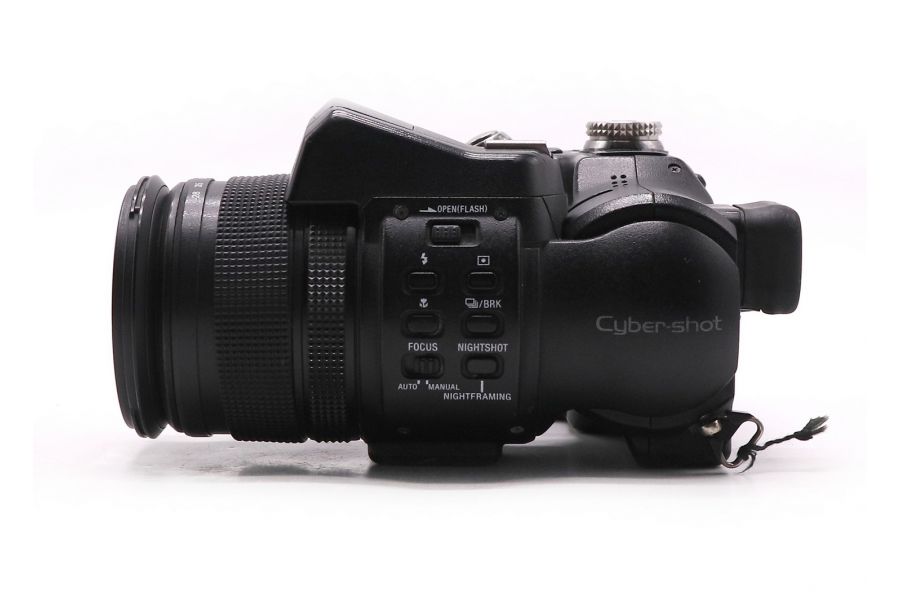 Компактная камера Sony Cyber-shot DSC-F828