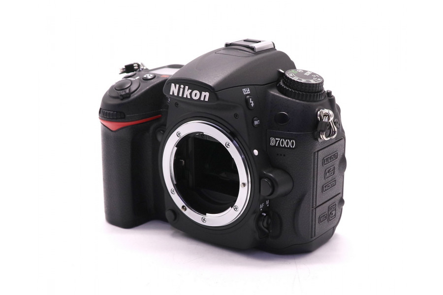 Фотокамера Nikon D7000 body (пробег 5590 кадров)