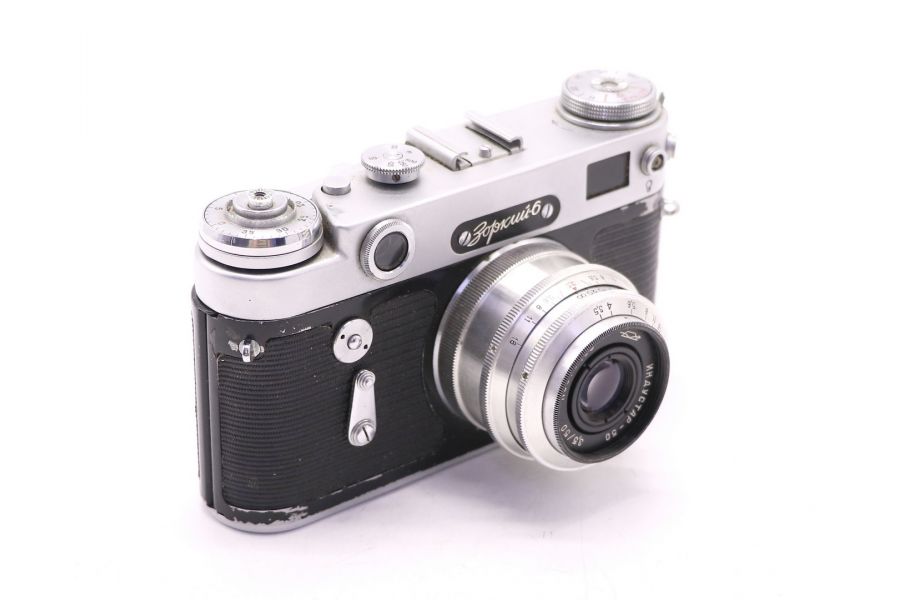 Малоформатный фотоаппарат Зоркий 6 + Индустар-50