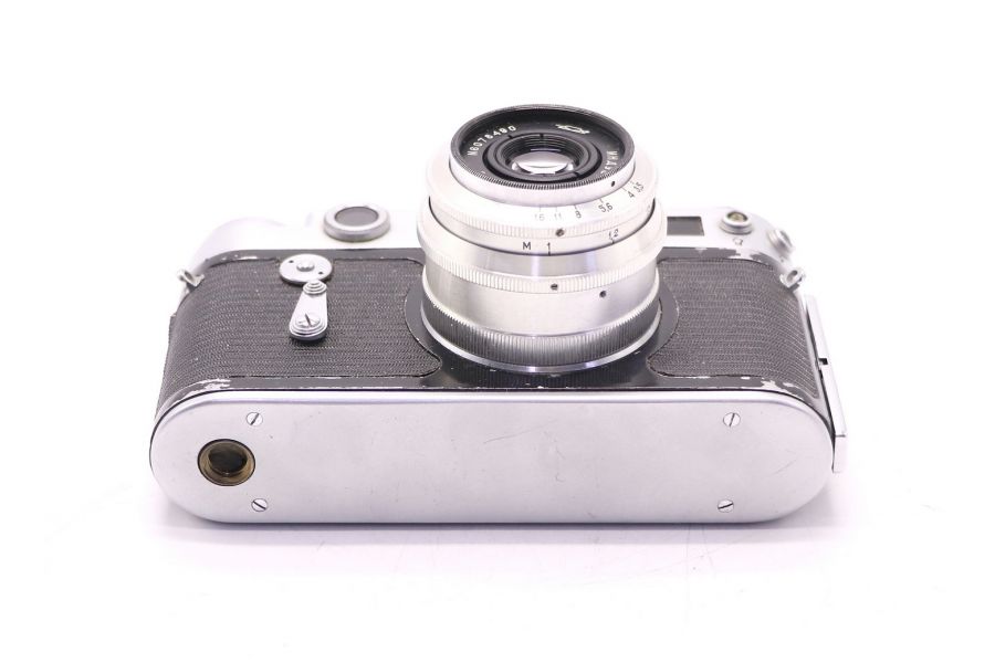 Малоформатный фотоаппарат Зоркий 6 + Индустар-50