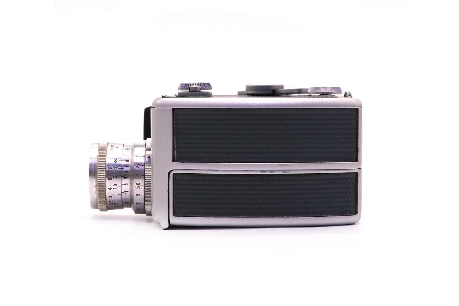 Винтажная немецкая кинокамера Pentaka 8B