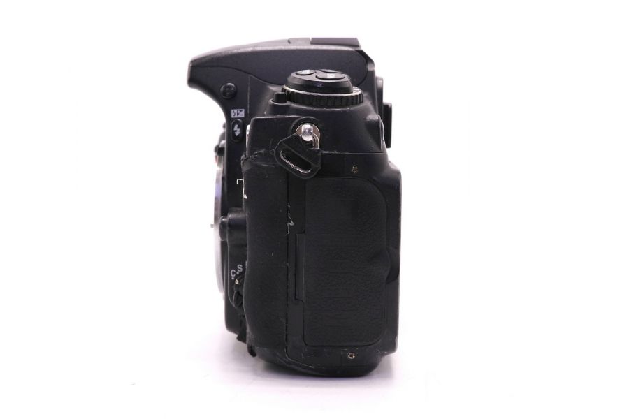 Nikon D300s body (пробег 195040 кадров)