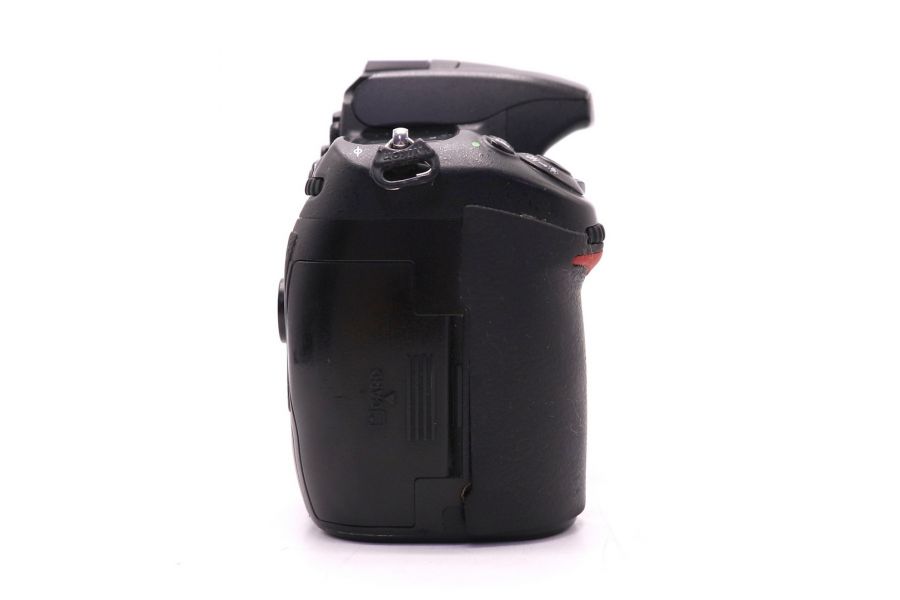 Nikon D300s body (пробег 195040 кадров)