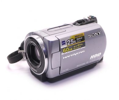 Видеокамера цифровая Sony DCR-SR82E Handycam