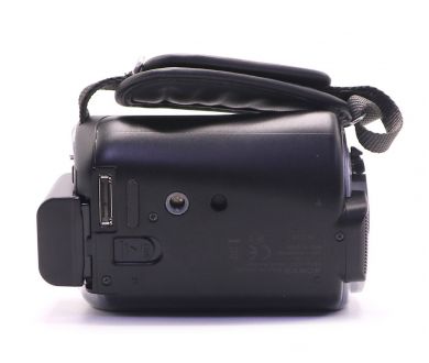 Видеокамера цифровая Sony DCR-SR82E Handycam
