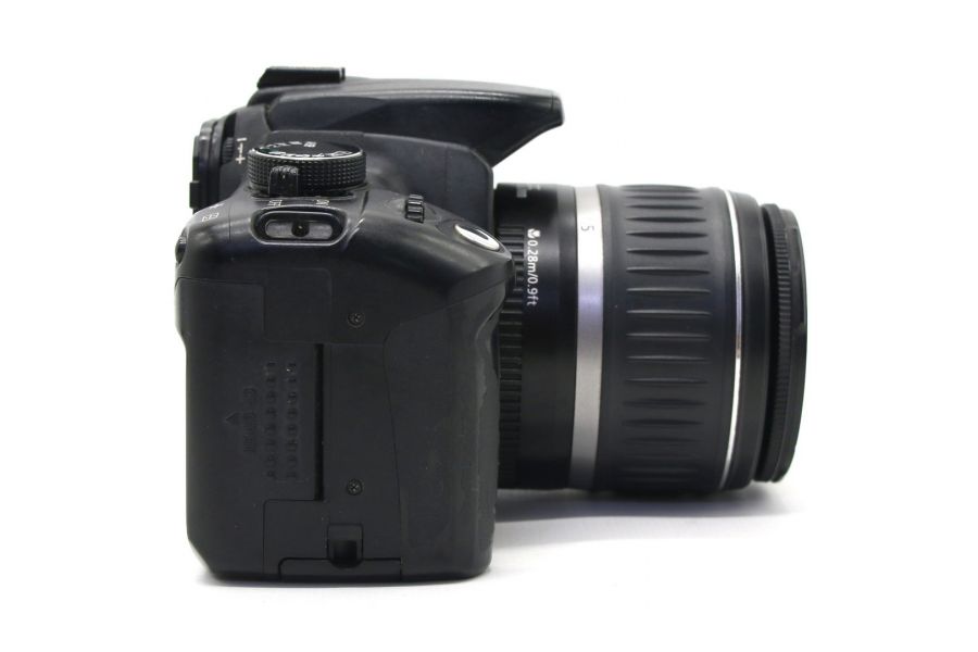 Цифровой зеркальный фотоаппарат Canon EOS 350D kit