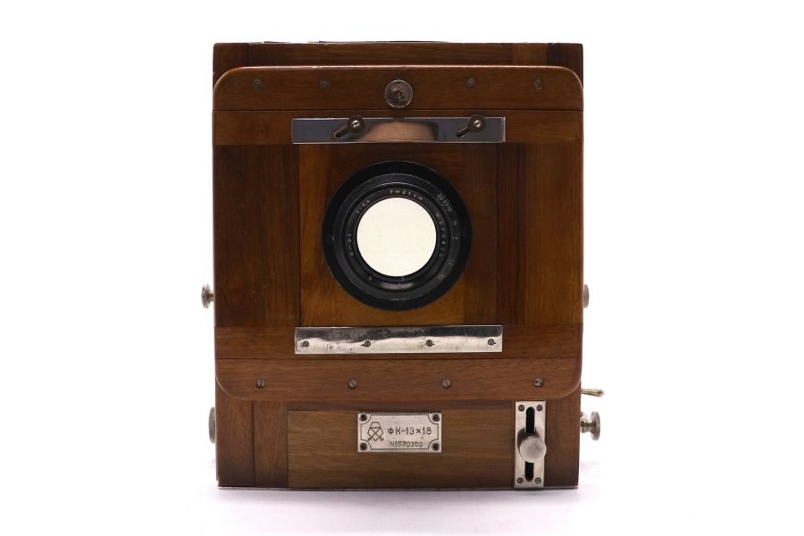 Советский крупноформатный фотоаппарат ФК 13х18