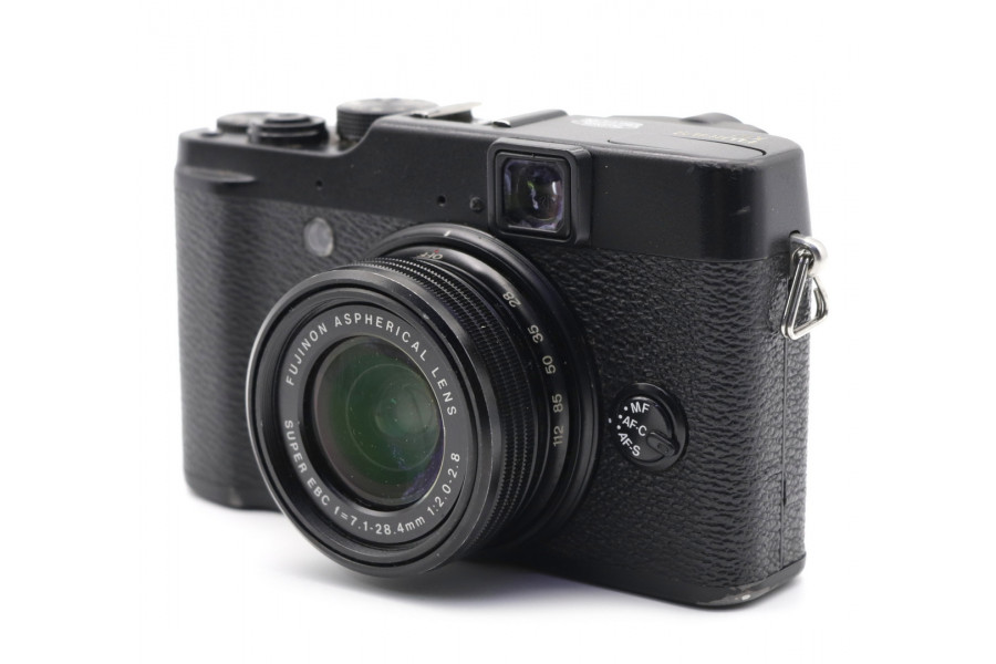 Компактная цифровая фотокамера Fujifilm X10