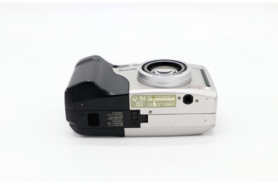 Компактная цифровая камера Casio QV-3000EX