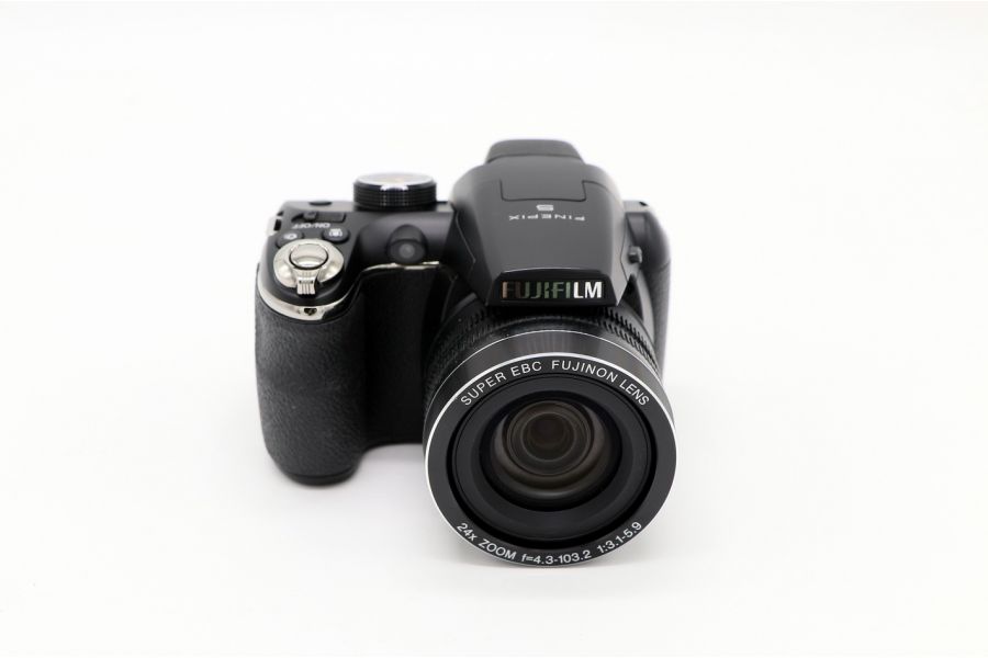 Фотокамера компактная Fujifilm FinePix S4200