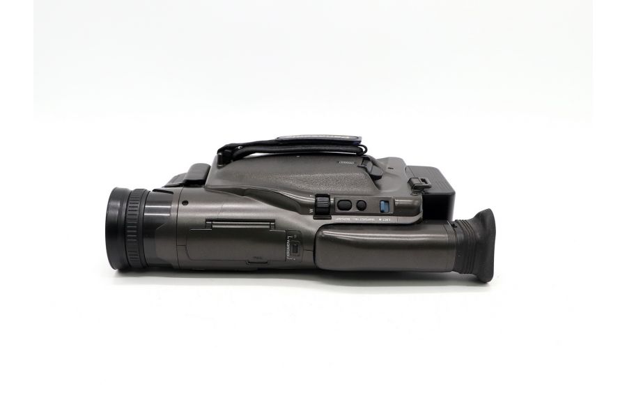 Видеокамера японская Panasonic NV-RX70EN