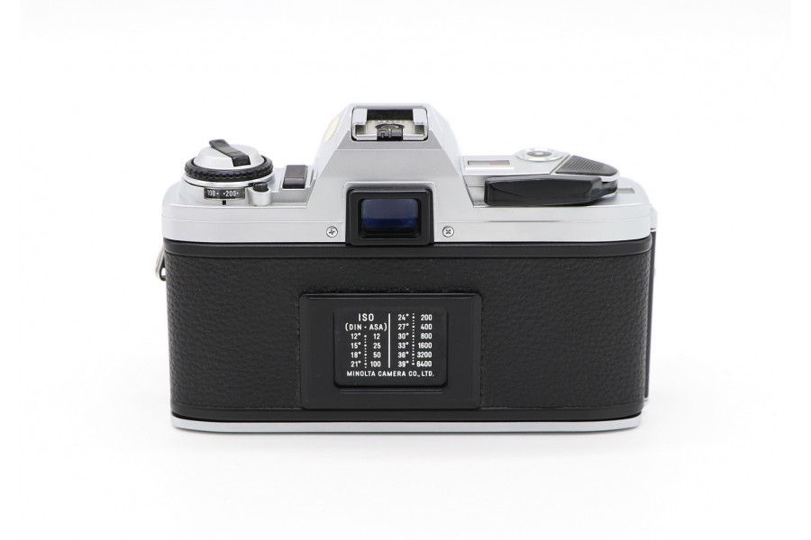 Зеркальный фотоаппарат Minolta X-370 kit