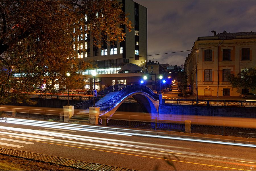 Широкоугольный объектив Sony 2.8/20mm SEL20F28