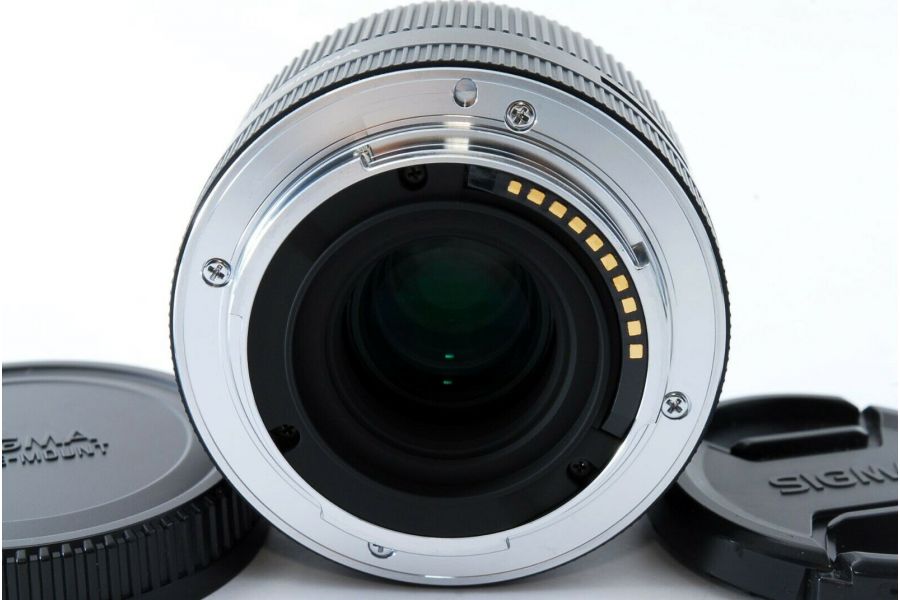 Объектив Sigma AF 30mm f/2,8 EX DN Sony E