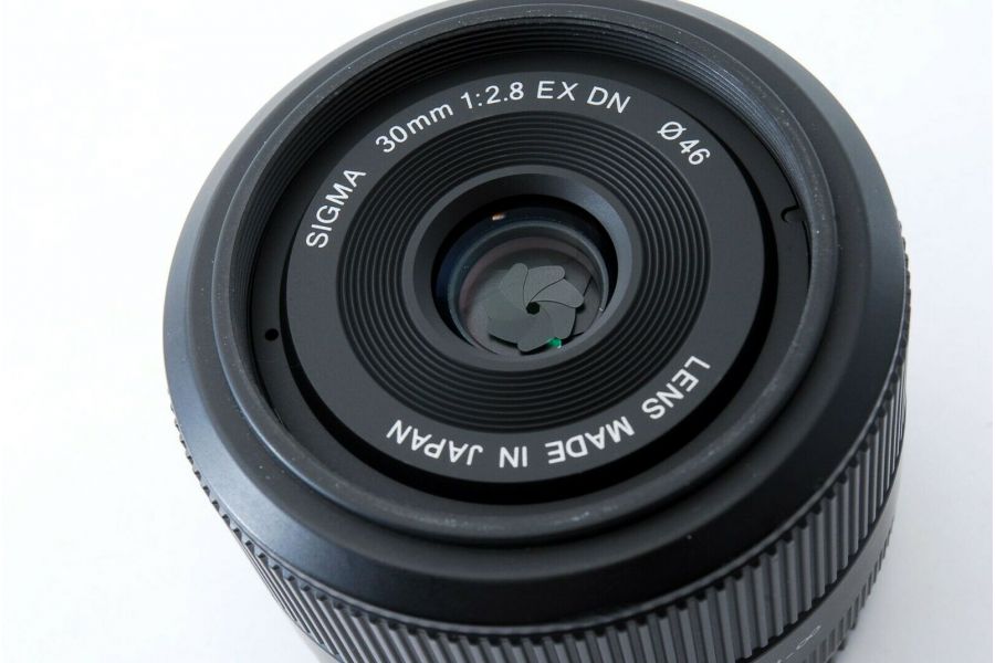 Объектив Sigma AF 30mm f/2,8 EX DN Sony E