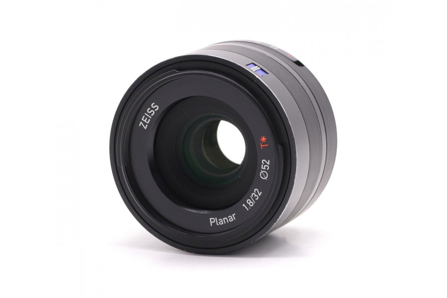 Стандартный объектив Zeiss Touit 1.8/32 X-mount