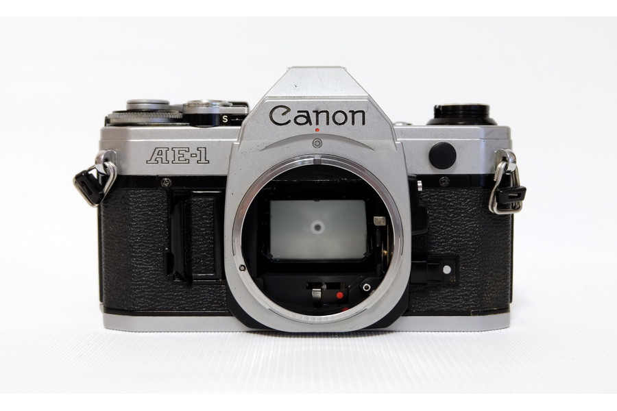 Зеркальная камера Canon AE-1 body (Japan, 1980)