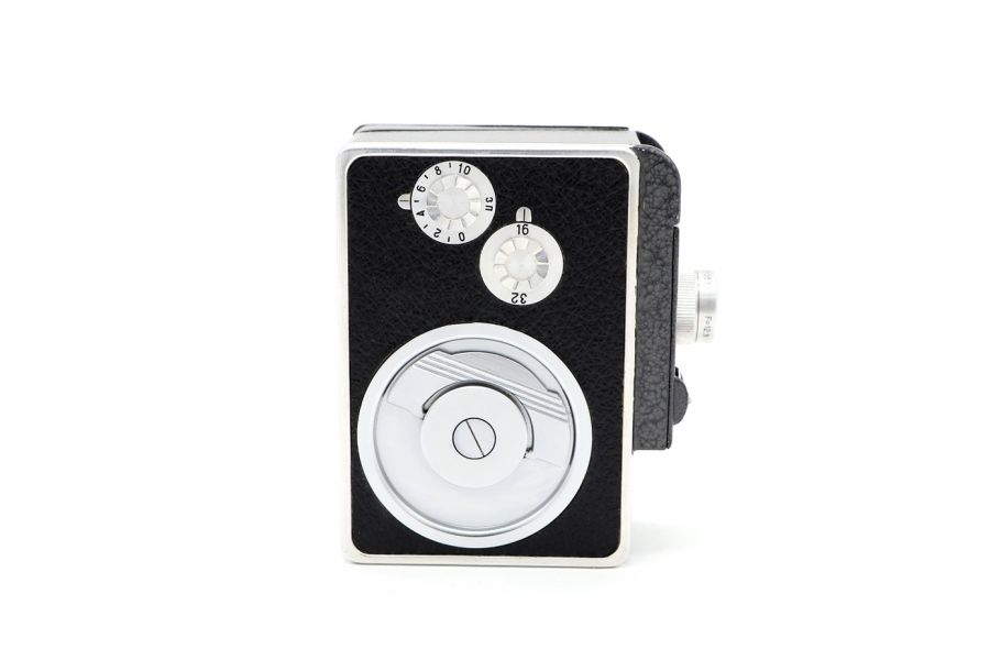 Любительская советская кинокамера Кама (КОМЗ)