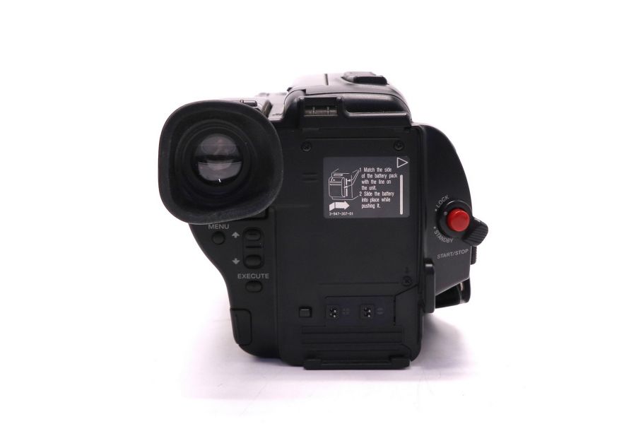 Формата Video 8 видеокамера Sony CCD-TR380E